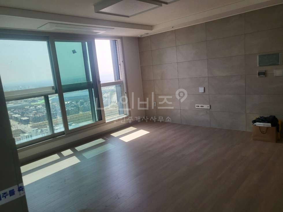 경기 평택시 고덕동 2618-1 (힐스테이트 고덕 스카이시티) 102동 로얄층+최저가 조합은 못 참죠! 몸만 오시면 되는 풀옵션 꿀매물 매매 매물번호 10042 사진 3