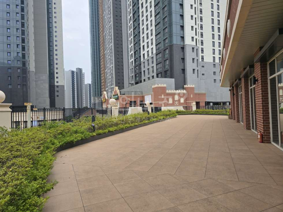 경기 평택시 고덕동 301동 분양가보다 저렴하게 나온 브리티시고덕 상가 급매! 매매 매물번호 10048 사진 3