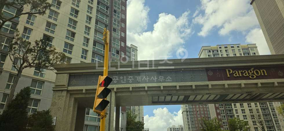 경기 평택시 고덕동 2489-1 (고덕 국제신도시 파라곤 에듀포레) 908동 ★ 에듀포레 프리미엄 입지 & 풀옵션 인테리어 완비 세대 ★ 매매 매물번호 10026 사진 3